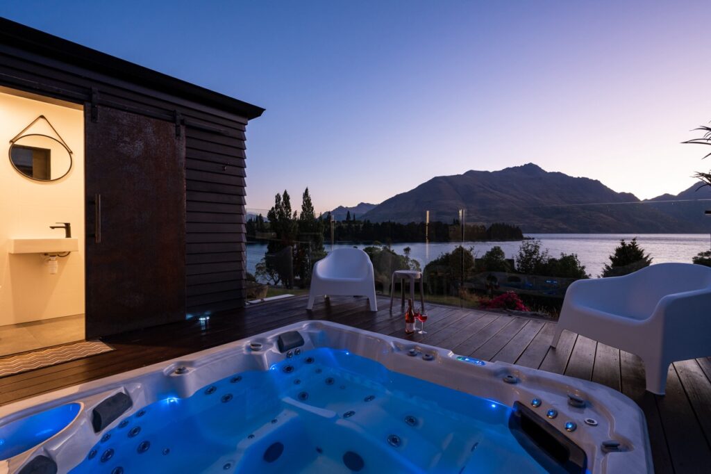 Blackwood Lakeview Retreat